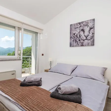 Ferienhaus Cozy In With House Sea View
