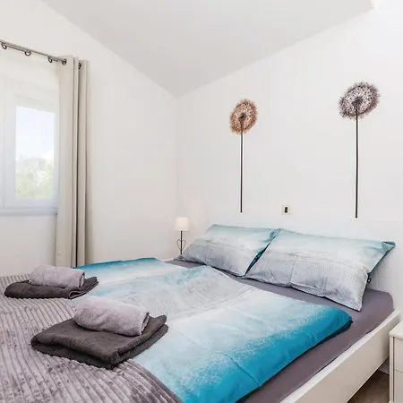 Ferienhaus Cozy In With House Sea View Kastav