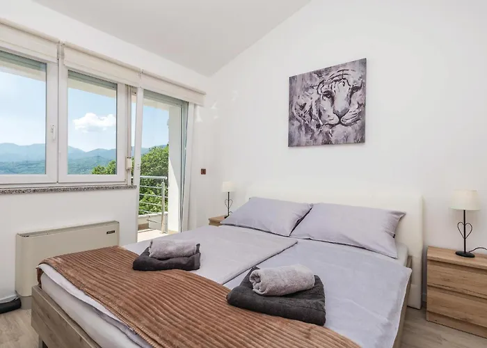 Ferienhaus Cozy In With House Sea View