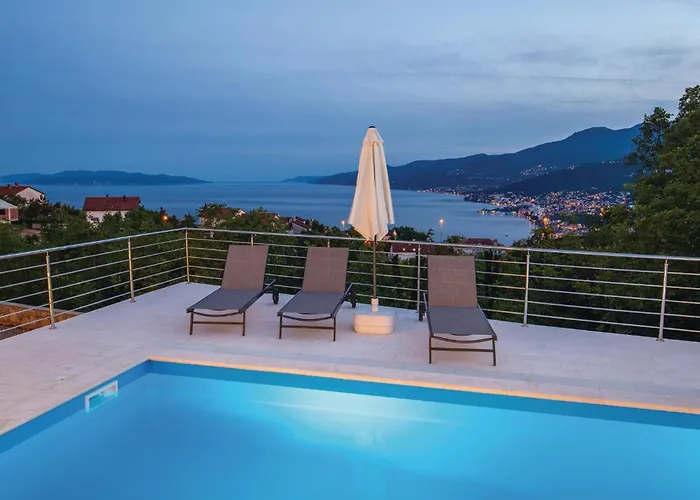 Cozy In With House Sea View