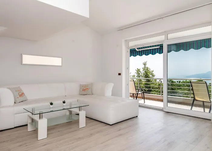 בית נופש Cozy In With House Sea View