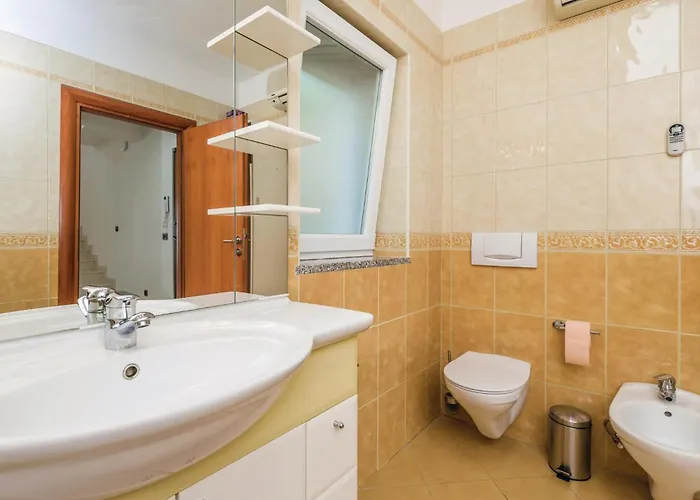 Cozy In With House Sea View בית נופש *