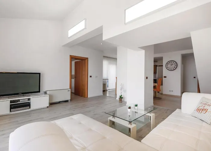 Cozy In With House Sea View Kastav