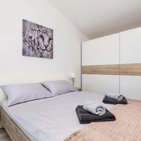 Cozy In With House Sea View Holiday home *