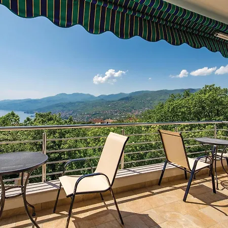 Cozy In With House Sea View Holiday home *